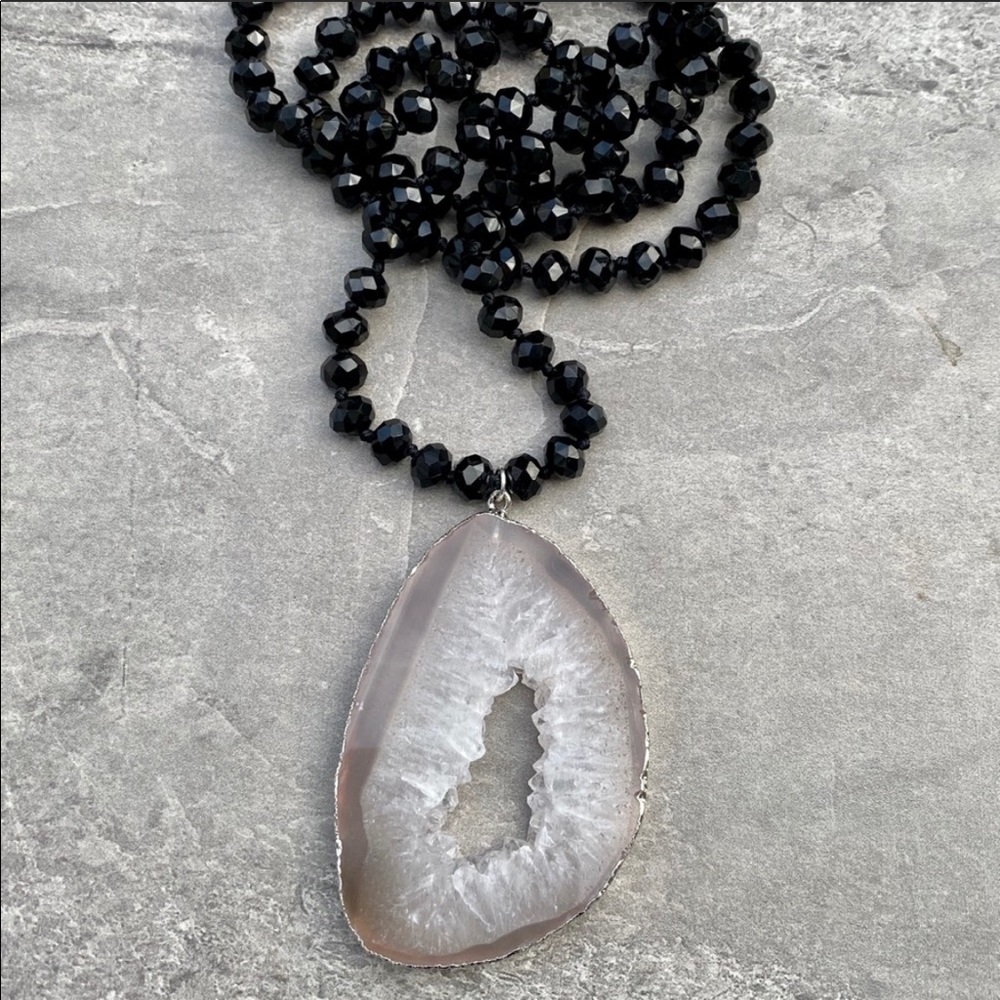 Agate Pendant Boho Necklace Black